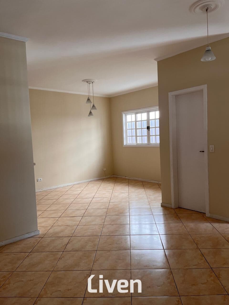 CASA À VENDA COM 3 QUARTOS, 150 M² - JARDIM DAS INDÚSTRIAS!!