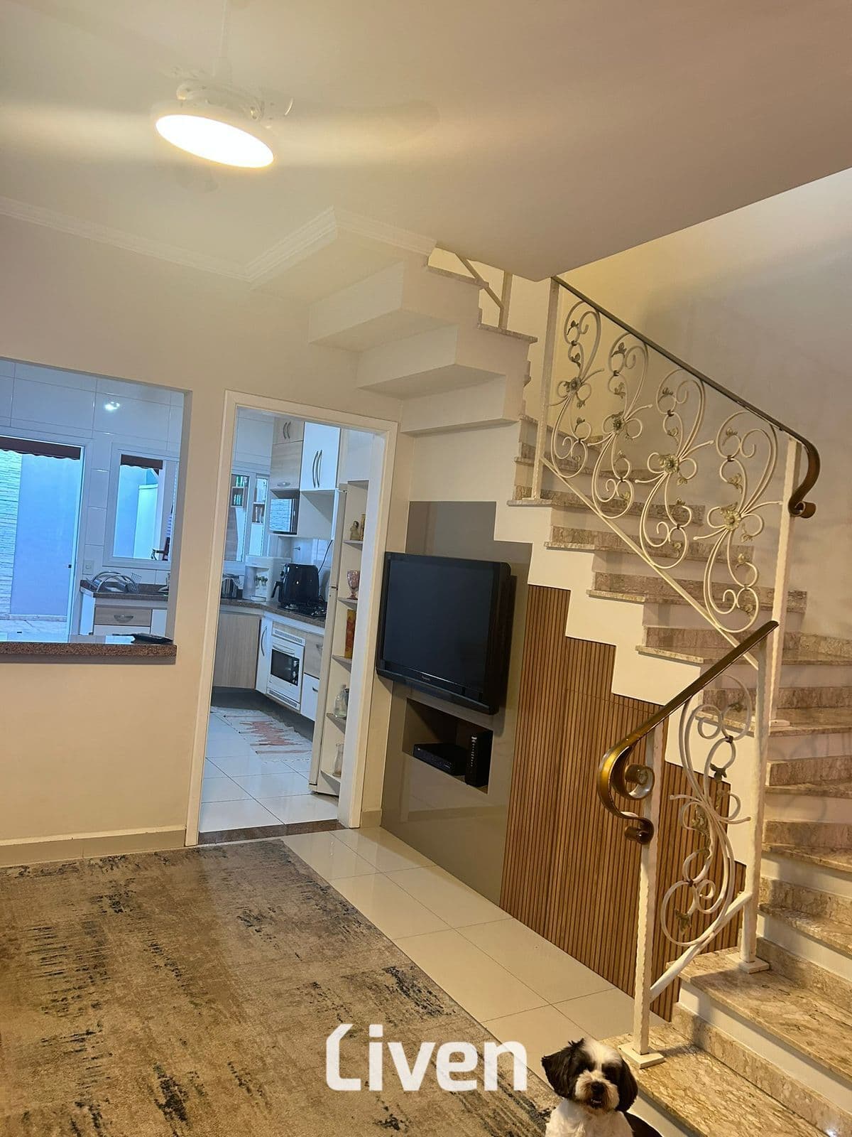 SOBRADO EM CONDOMÍNIO FECHADO COM 3 QUARTOS,150 M² - JARDIM SANTA MARIA!!