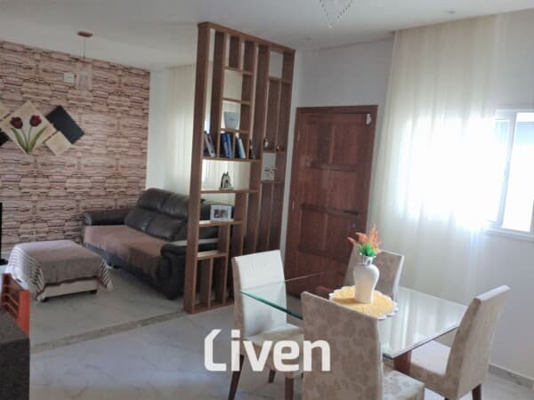 CASA À VENDA, 2 DORMITÓRIOS, 140 M²!!