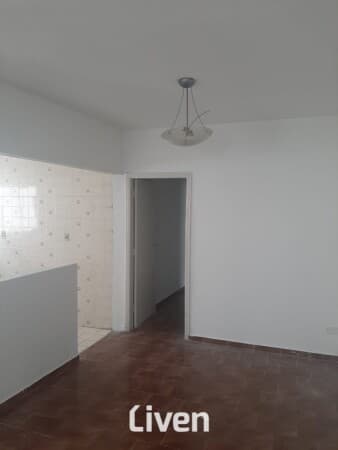CASA À VENDA COM 3 QUARTOS E EDÍCULA, 100M²