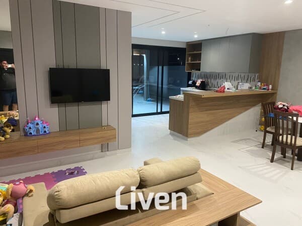 SOBRADO À VENDA COM 3 QUARTOS, 212M²