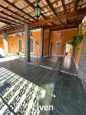 CASA À VENDA, 3 QUARTOS, SENDO 1 SUÍTE, 172 M²!!