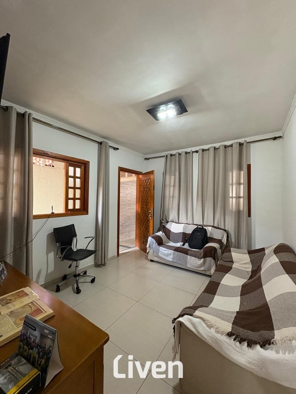 Casa com 4 dormitórios, sendo 3 suítes - Bosque dos Eucaliptos