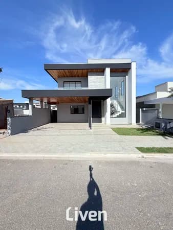 SOBRADO À VENDA COM 4 QUARTOS, 257 M² - RESERVA RUDÁ!!