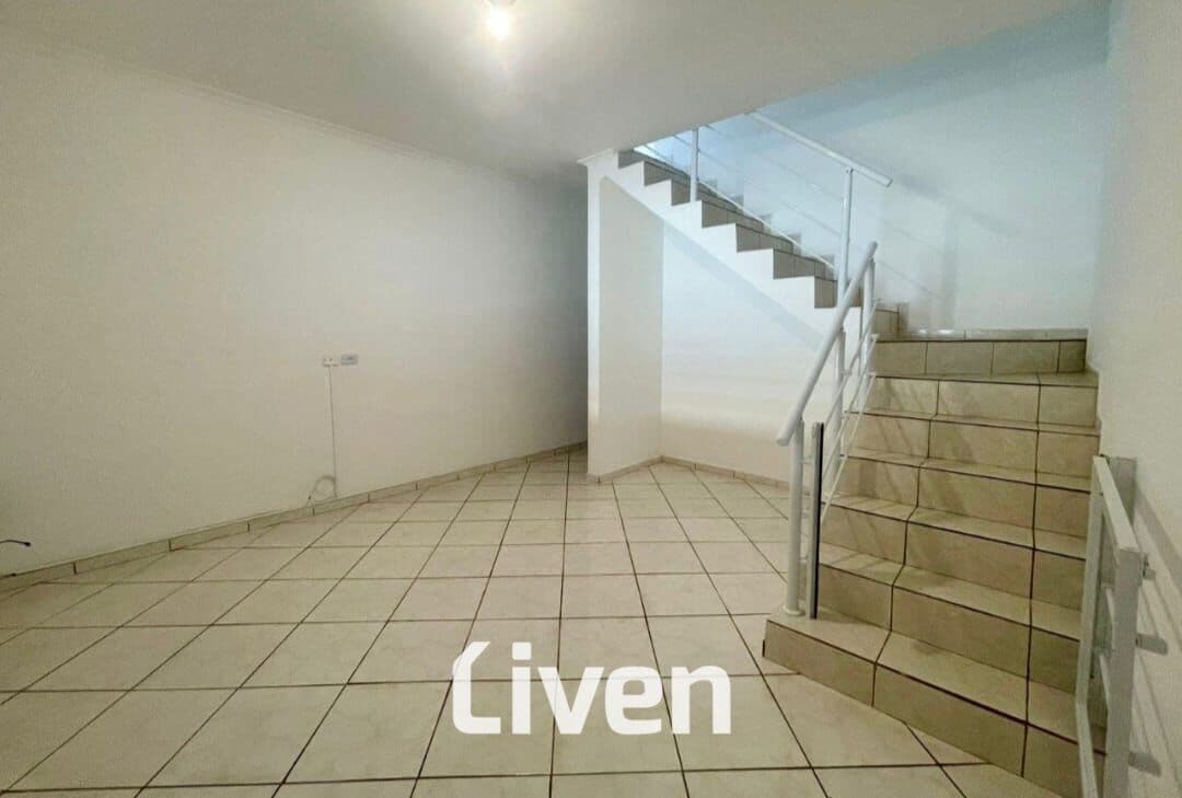 SOBRADO À VENDA COM 4 QUARTOS, 150M²