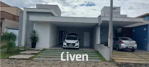 CASA À VENDA, CONDOMÍNIO FECHADO, 3 QUARTOS, 250 M²!!