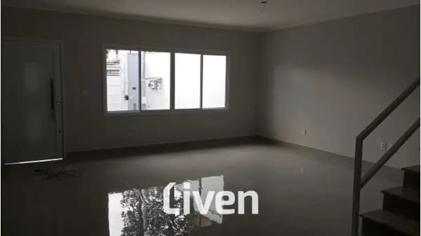 SOBRADO À VENDA, 3 QUARTOS, 219 M²!!