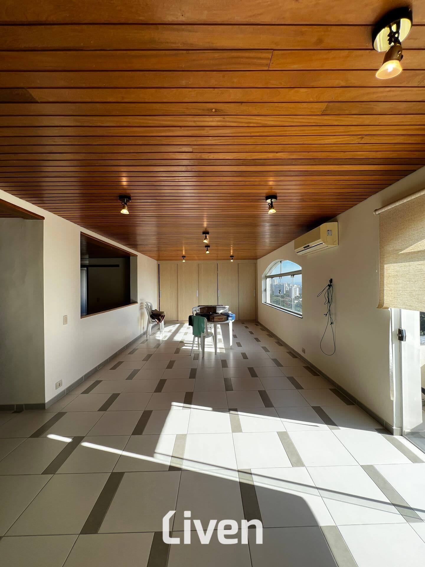 COBERTURA À VENDA COM 3 QUARTOS, 229 M² - VILA ADYANA!!