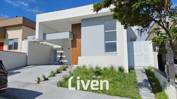 CASA À VENDA EM CONDOMÍNIO COM 3 QUARTOS, 149M²