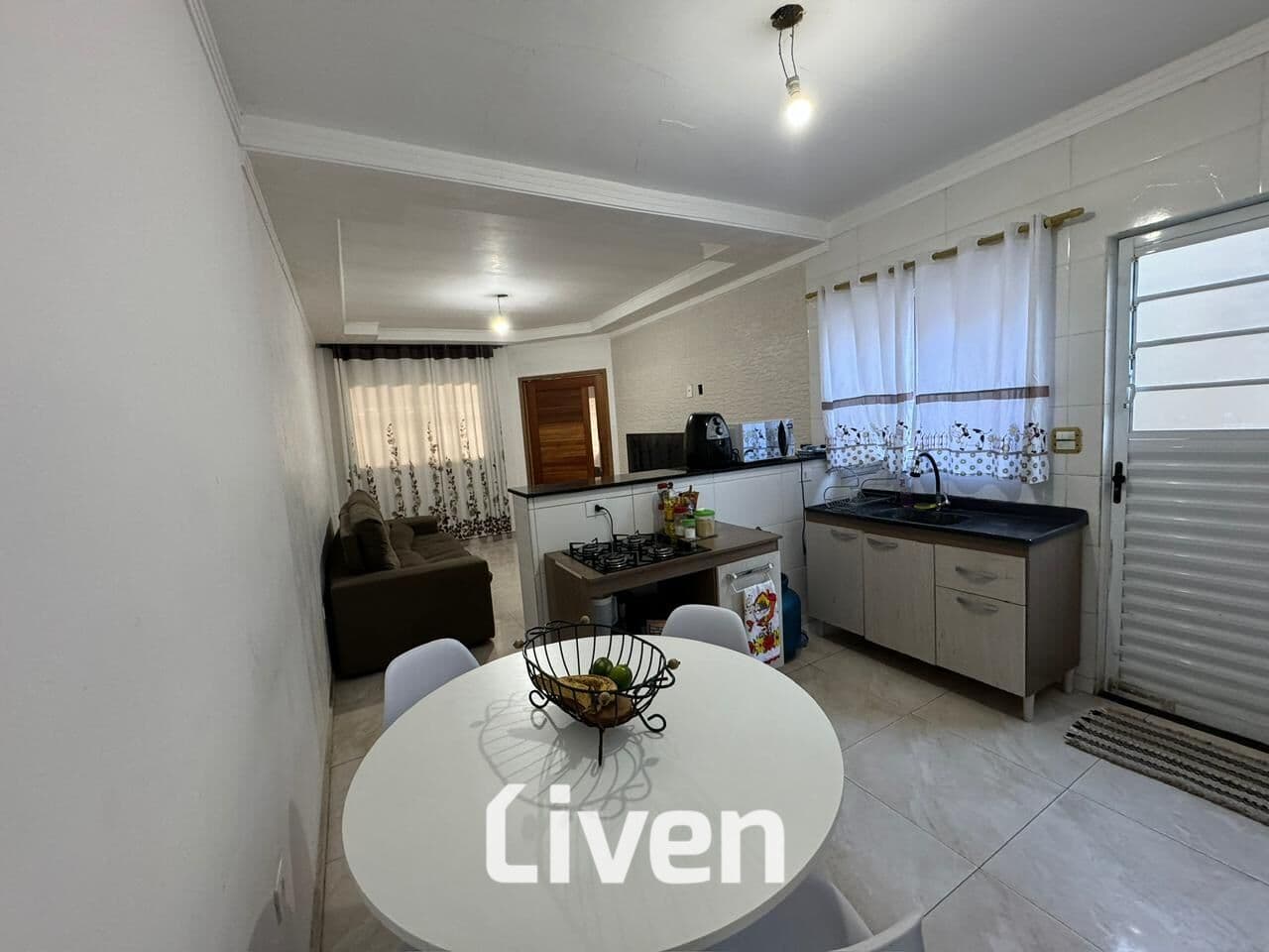 SOBRADO À VENDA COM 4 QUARTOS, 143M² NO JARDIM SATÉLITE