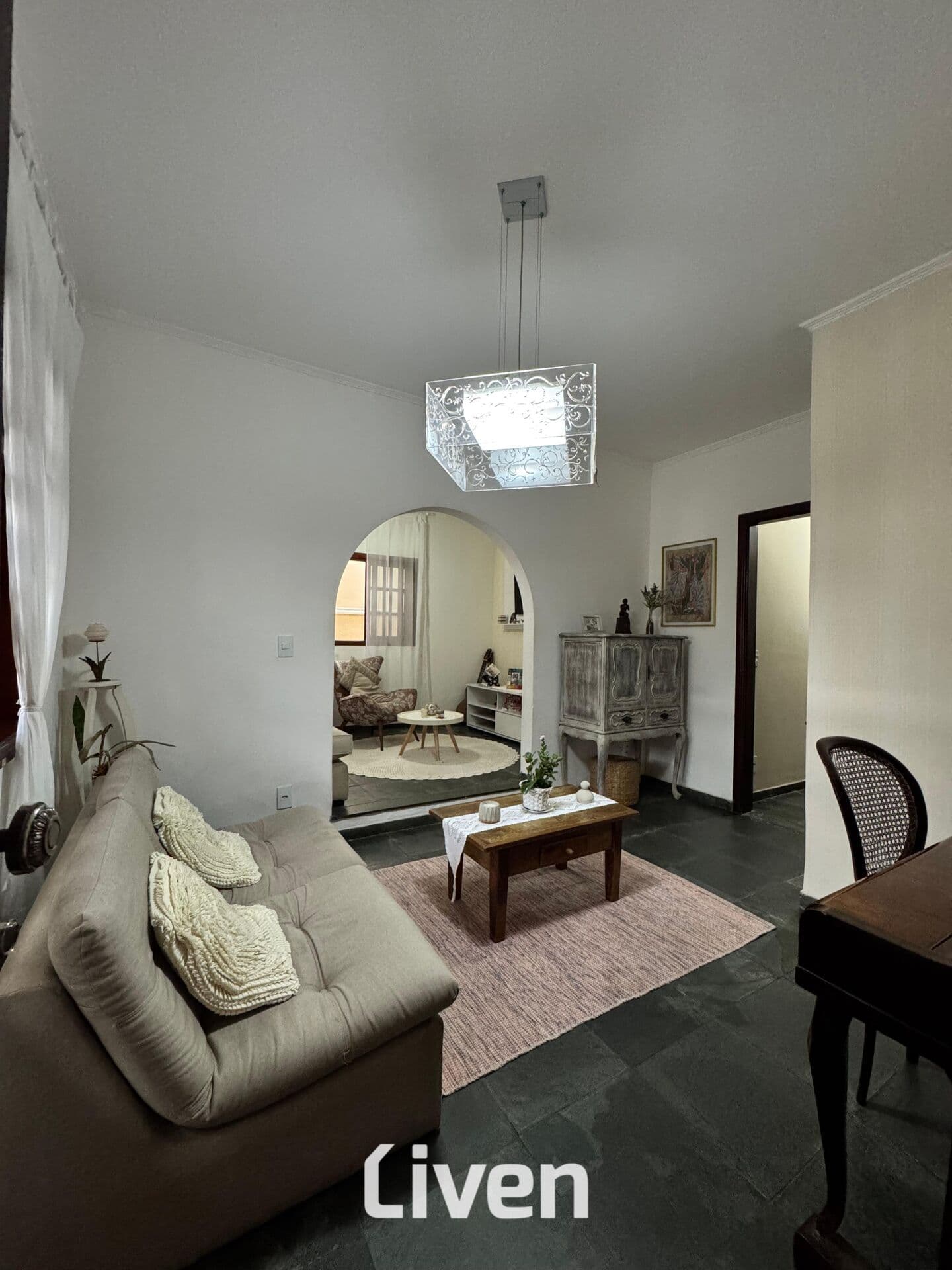 CASA EM CONDOMÍNIO À VENDA COM 4 QUARTOS, 125M²