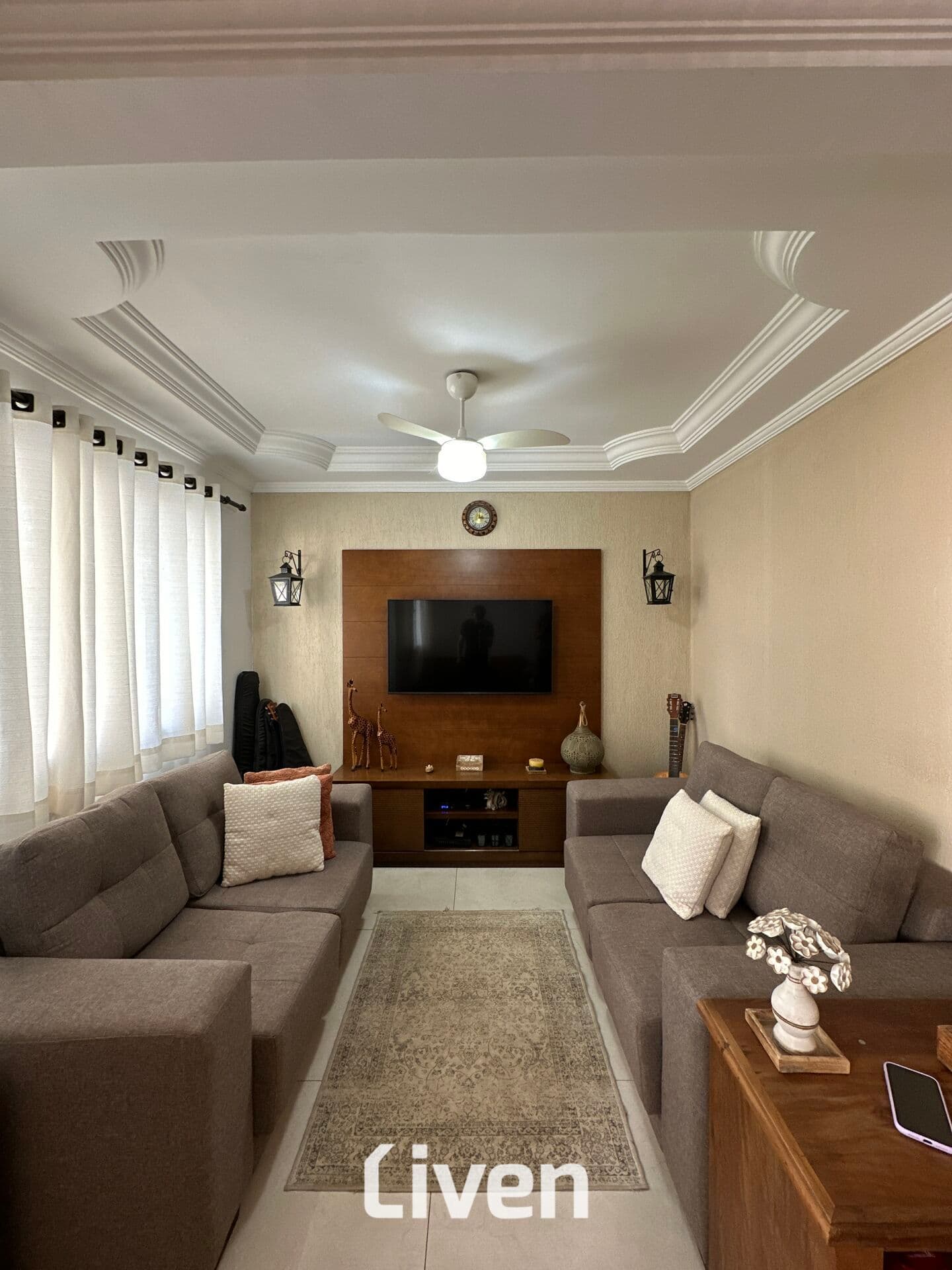 SOBRADO À VENDA, CONDOMÍNIO FECHADO, 3 QUARTOS, 175 M²!!
