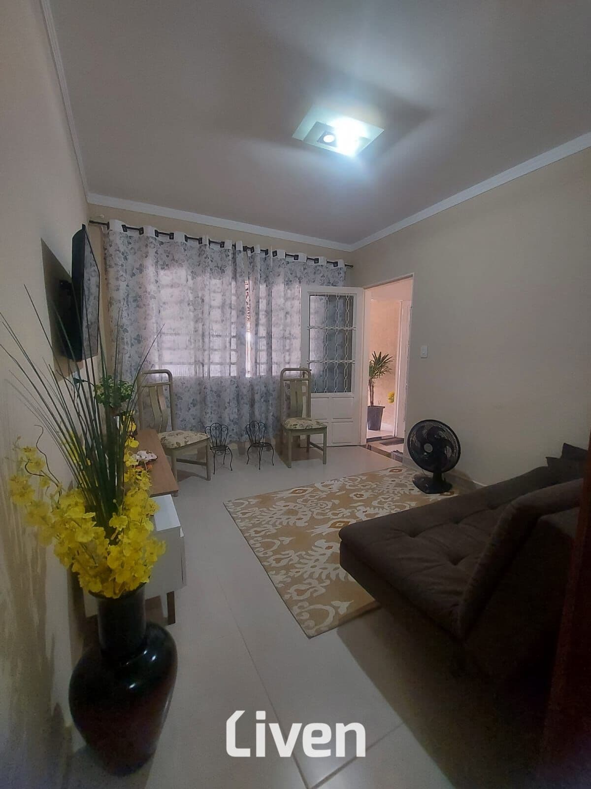 CASA À VENDA COM 2 QUARTOS, 103M²