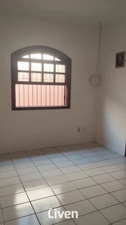 CASA À VENDA COM 3 QUARTOS, 99M²