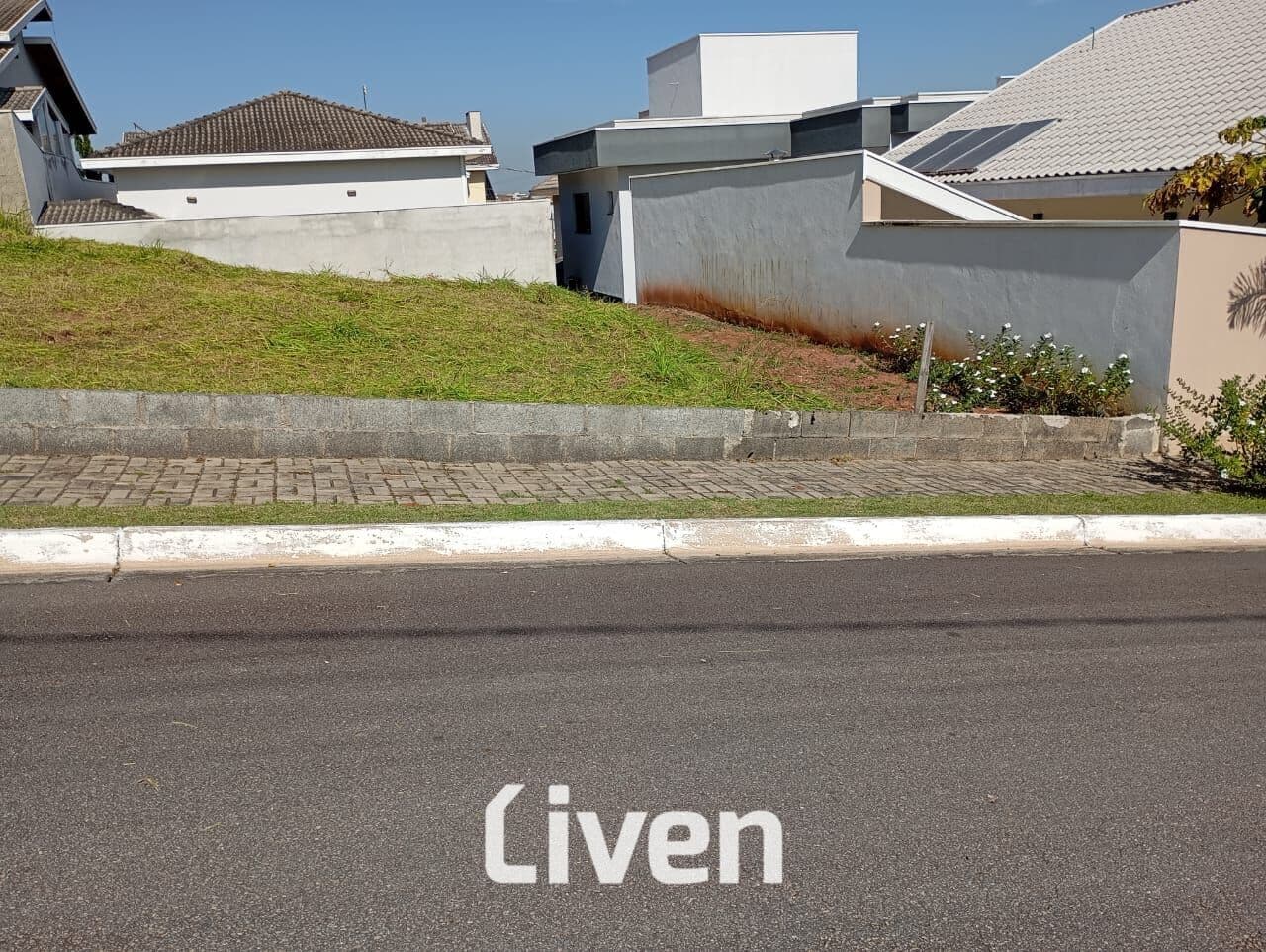 TERRENO EM CONDOMÍNIO À VENDA DE 252M²