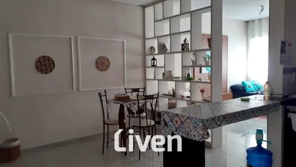 CASA À VENDA COM 3 QUARTOS, 124M²