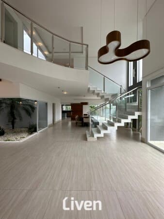 SOBRADO À VENDA, CONDOMÍNIO FECHADO, 5 DORMITÓRIOS, 1000 M²!!