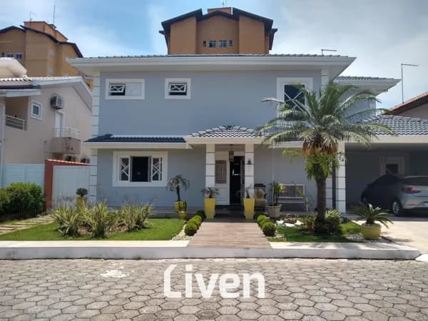 SOBRADO EM CONDOMÍNIO COM 4 QUARTOS, 790M²