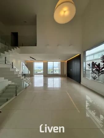 SOBRADO EM CONDOMÍNIO À VENDA COM 4 QUARTOS, 450M²