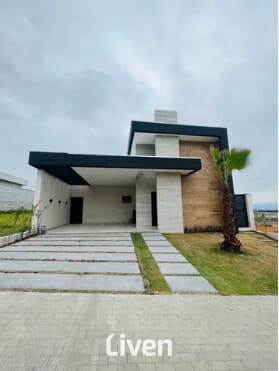 CASA À VENDA, CONDOMÍNIO FECHADO, 3 QUARTOS, 360 M²!!