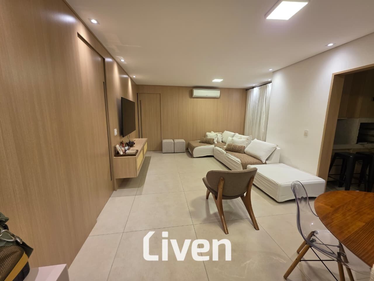 APARTAMENTO À VENDA COM 2 QUARTOS, 109M²