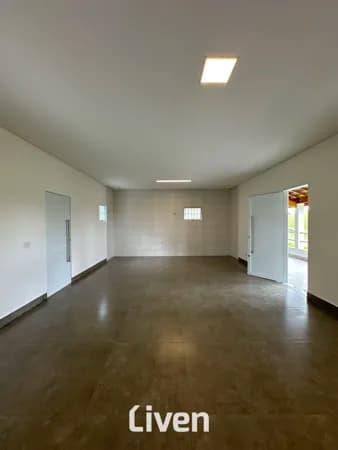 CASA À VENDA, CONDOMÍNIO FECHADO, 3 QUARTOS, 1036 M²!!