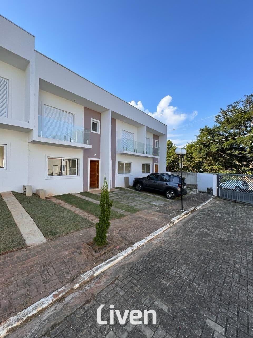 SOBRADO À VENDA, CONDOMÍNIO FECHADO, 2 QUARTOS, 115 M²!!