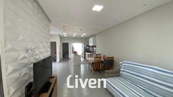CASA À VENDA COM 3 QUARTOS, 100M²