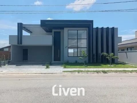 CASA À VENDA, CONDOMÍNIO FECHADO, 3 QUARTOS, 399 M²!!