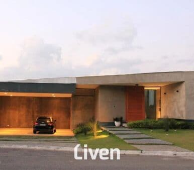 CASA EM CONDOMÍNIO À VENDA COM 3 QUARTOS, 333M²
