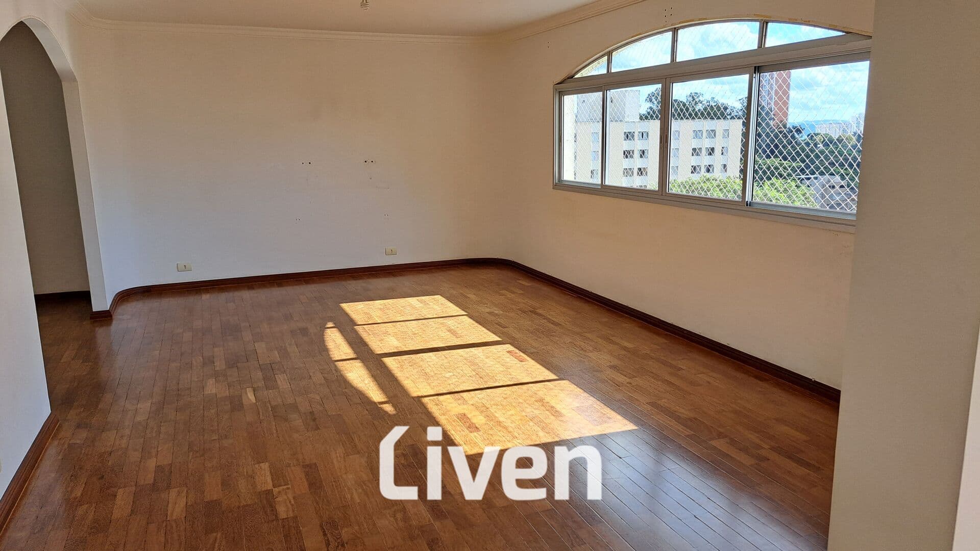 APARTAMENTO À VENDA, 4 QUARTOS, 230 M²!!