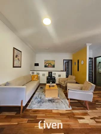 Casa em São José dos Campos - Jardim das Indústrias