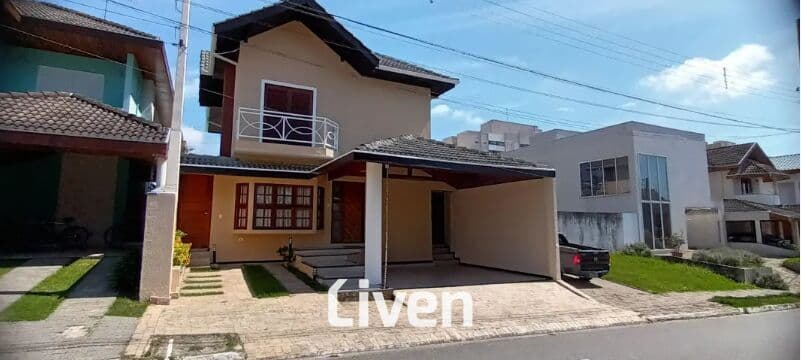 SOBRADO À VENDA, CONDOMÍNIO FECHADO, 3 QUARTOS, 300 M²!!