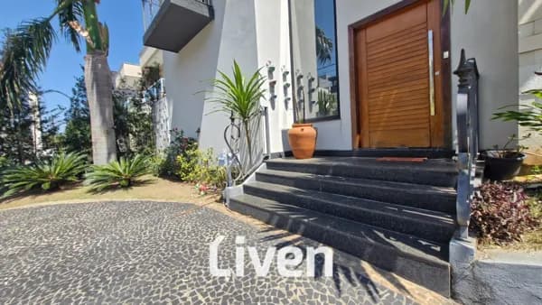 SOBRADO À VENDA EM CONDOMÍNIO FECHADO COM 5 QUARTOS, 352 M² - URBANOVA!!