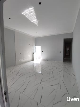 CASA À VENDA COM 3 QUARTOS, 98M²