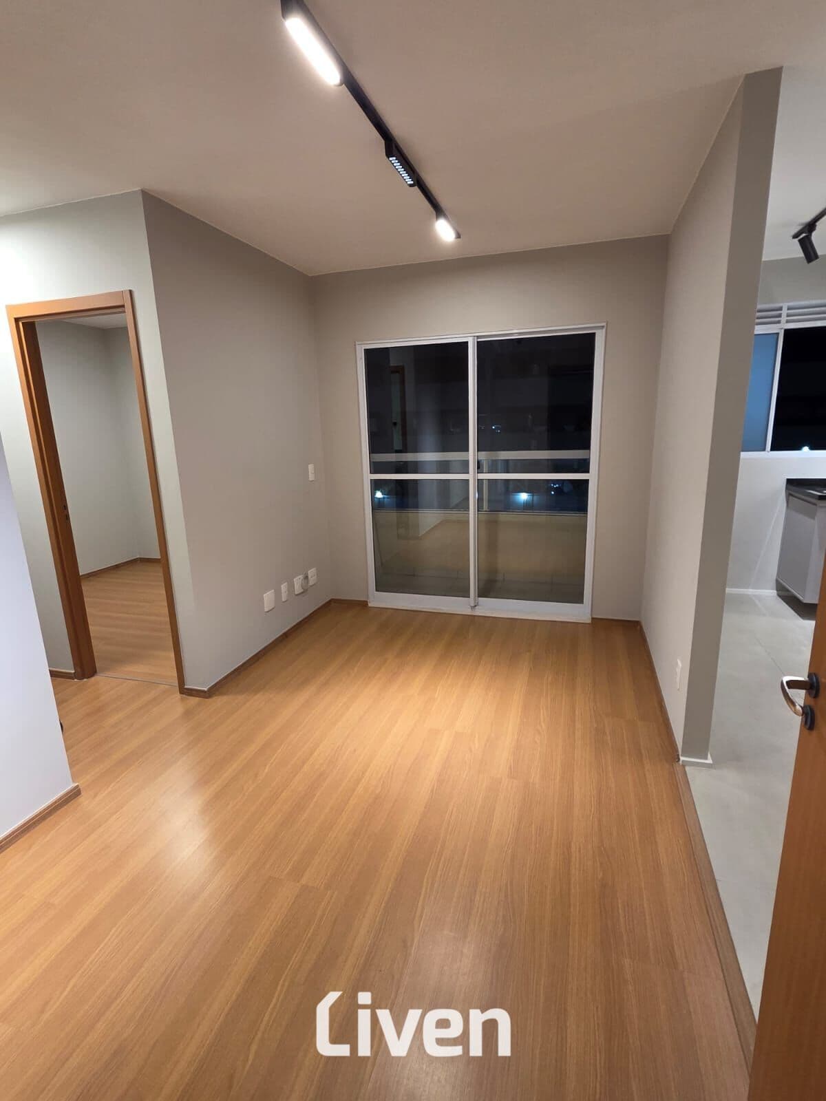 APARTAMENTO À VENDA COM 2 QUARTOS, 44M² NO JARDIM SUL