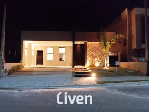 CASA À VENDA, CONDOMÍNIO FECHADO, 3 QUARTOS, 427 M²!!
