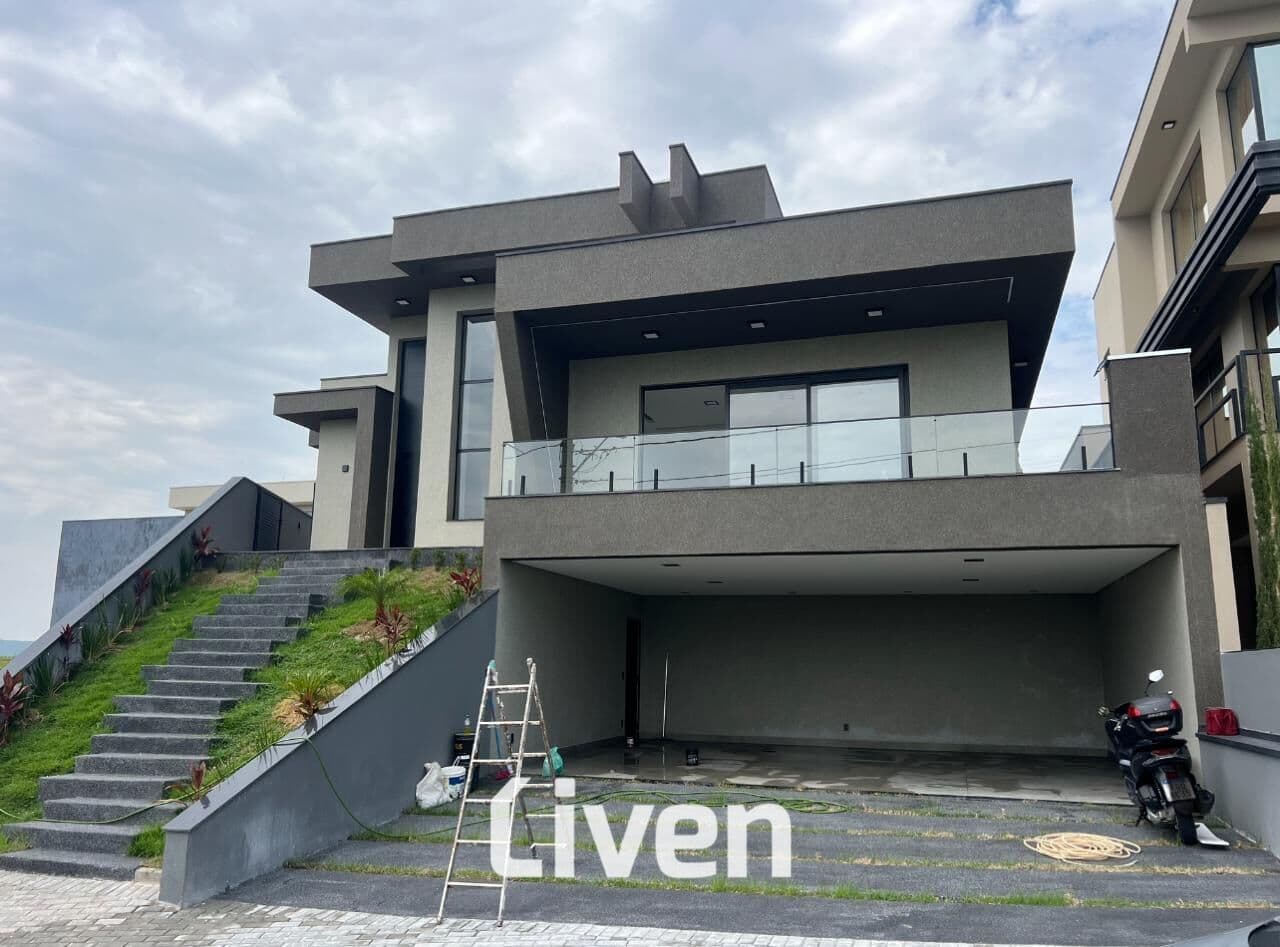 SOBRADO EM CONDOMÍNIO À VENDA COM 3 QUARTOS, 320M²