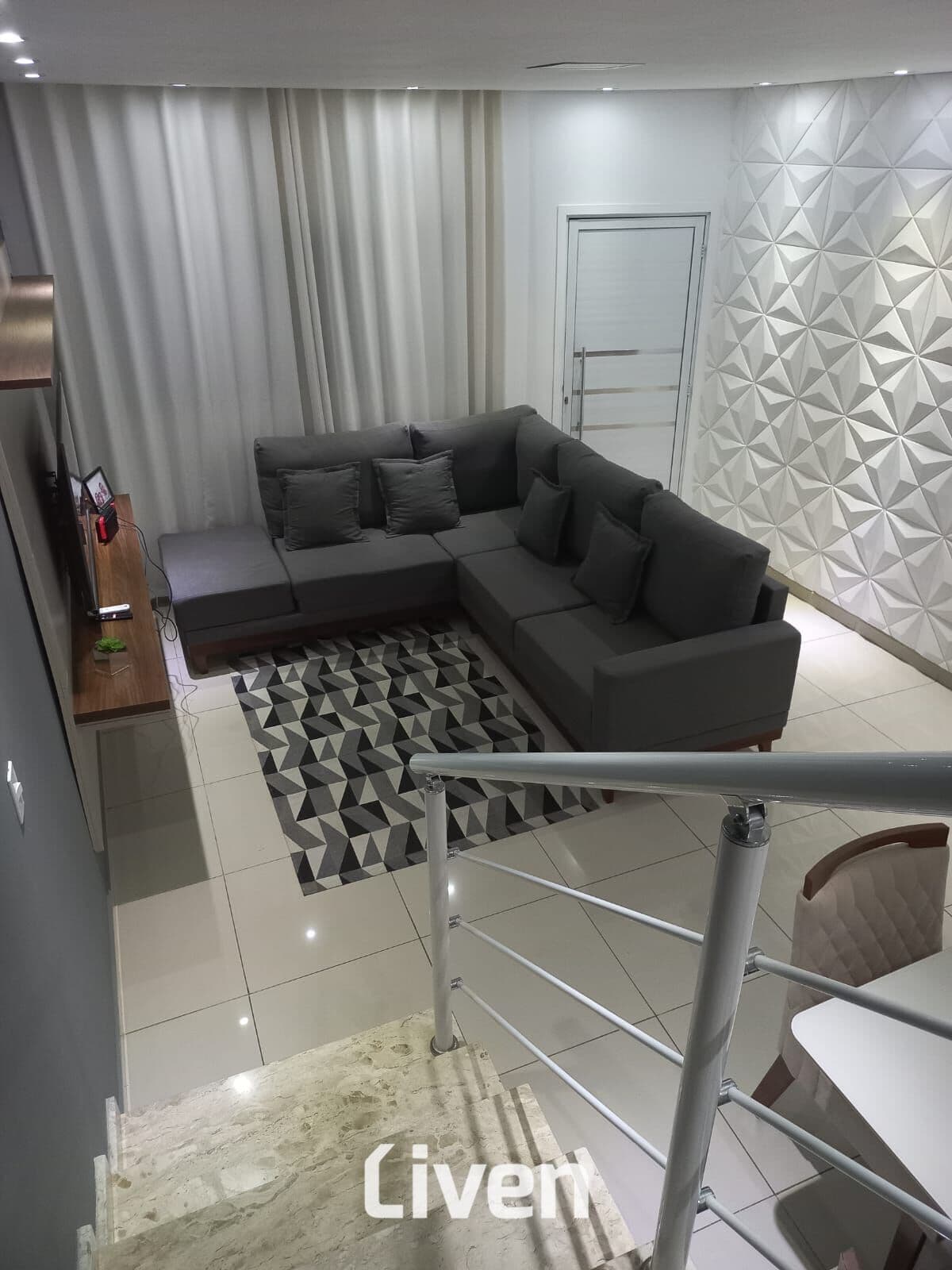 SOBRADO À VENDA COM 3 QUARTOS, 140M²
