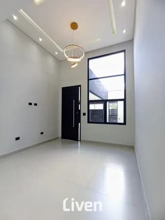 CASA À VENDA COM 3 QUARTOS, 87 M² - SANTA PAULA!!