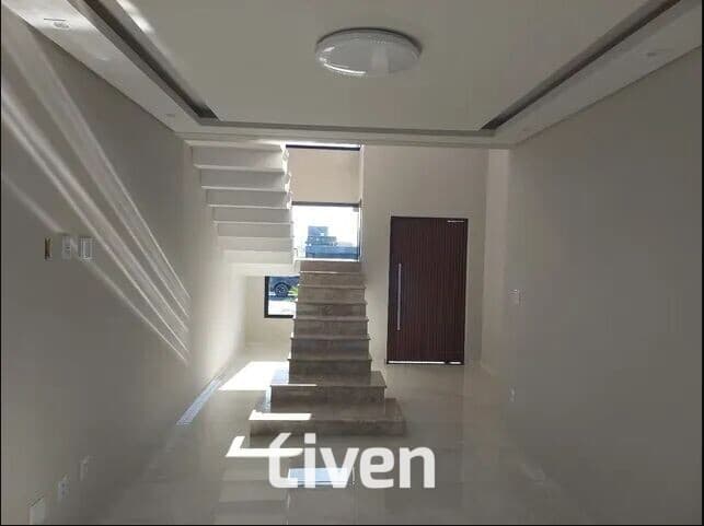 SOBRADO EM CONDOMÍNIO FECHADO, 3 DORMITÓRIOS, 250 M²!!