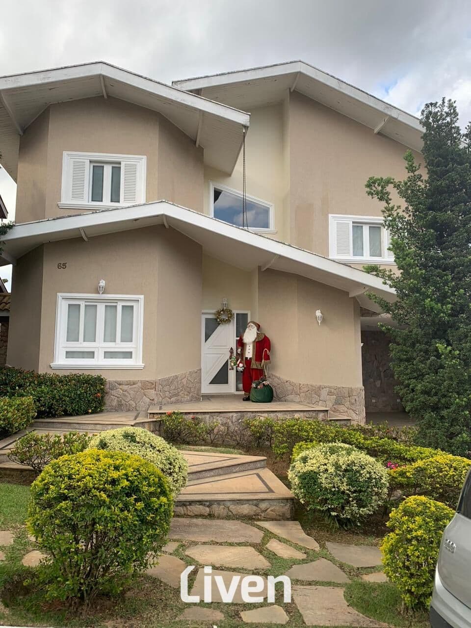 SOBRADO À VENDA EM CONDOMÍNIO FECHADO, 4 QUARTOS, 292 M² - JARDIM AQUARIUS!!