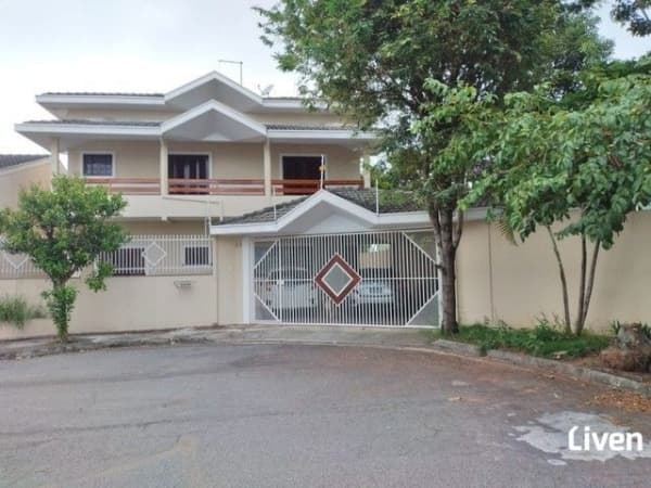 Sobrado à Venda em Residencial Santa Paula, Jacareí - SP