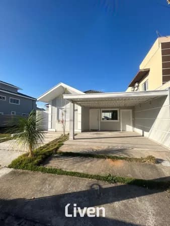 CASA À VENDA, CONDOMÍNIO FECHADO, 3 QUARTOS, 260 M²!!
