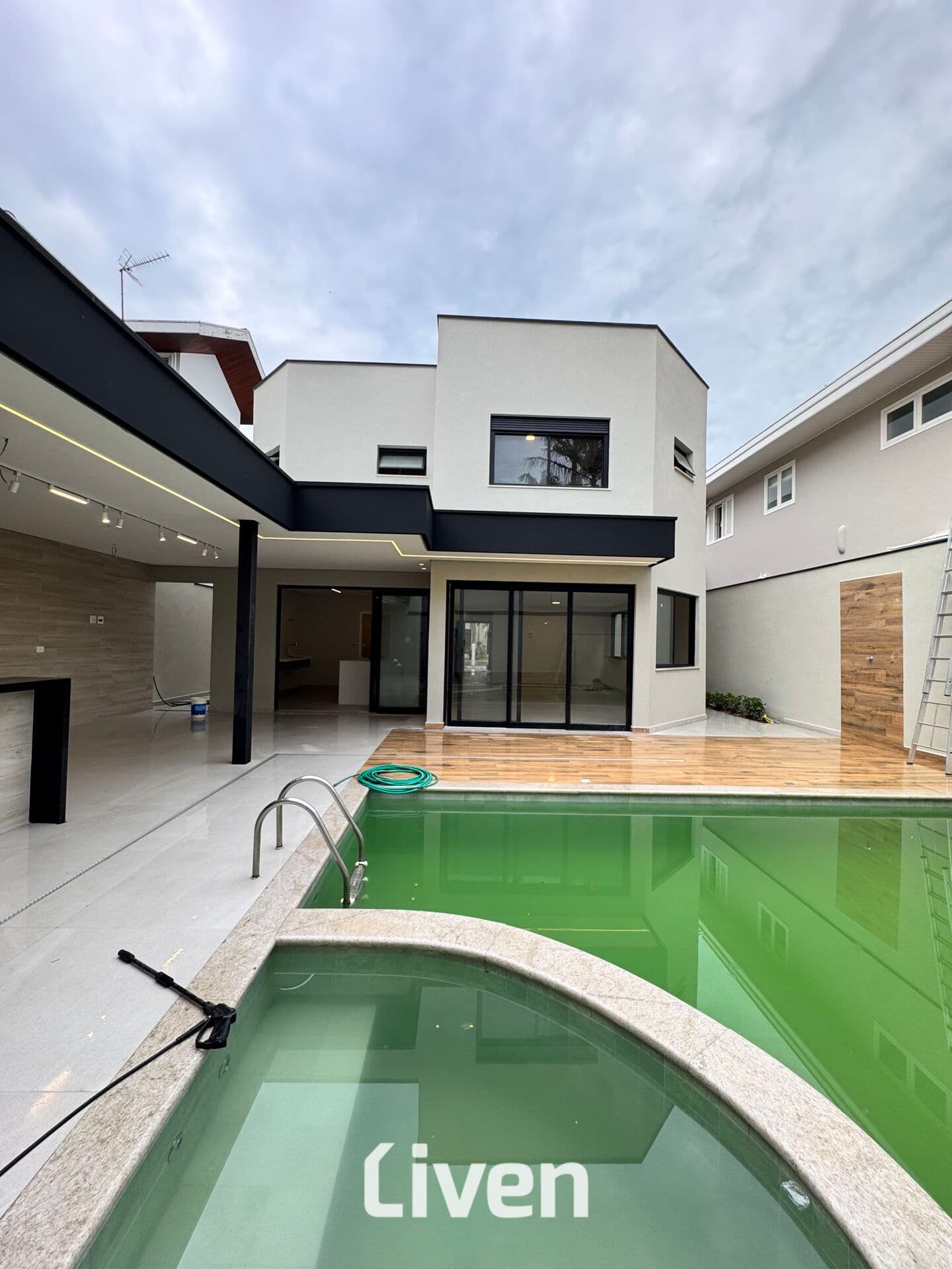 Casa Reformada no Jardim das Colinas, São José dos Campos/SP