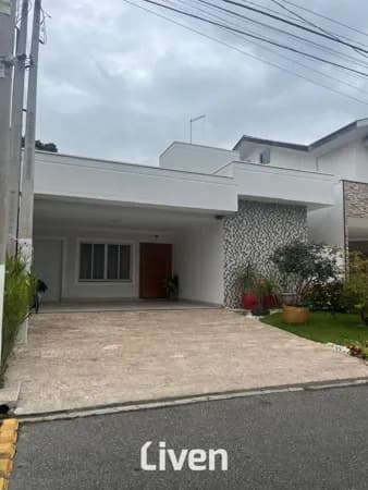 CASA EM CONDOMÍNIO À VENDA COM 3 QUARTOS, 180M²