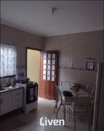 CASA À VENDA, 3 DORMITÓRIOS, 150 M²!!