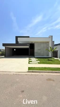CASA À VENDA EM CONDOMÍNIO FECHADO COM 3 QUARTOS, 170 M² - VERANA!!