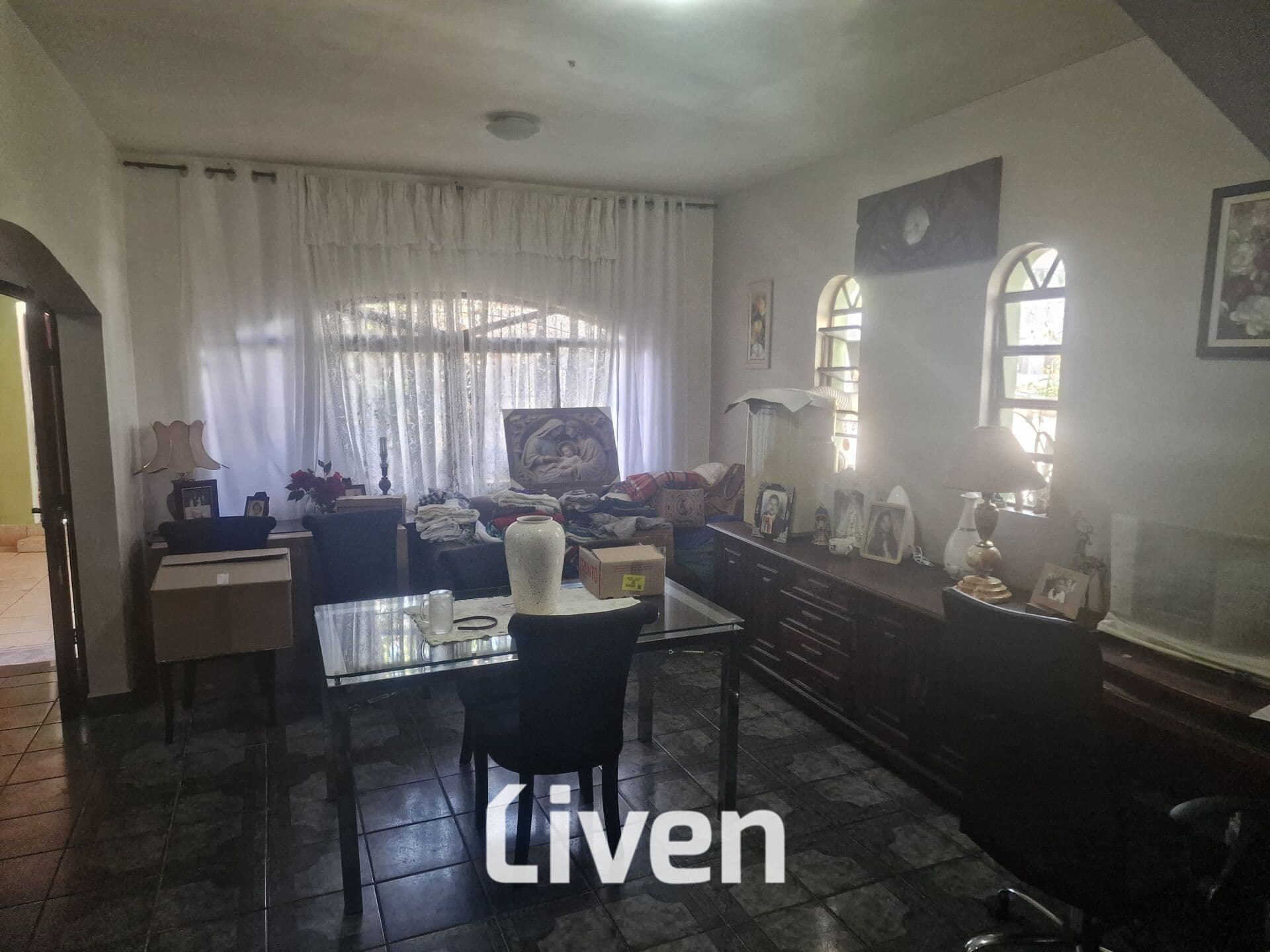 SOBRADO À VENDA COM 5 QUARTOS, 325M² NA VILA TESOURO