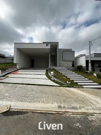 SOBRADO À VENDA DE 3 QUARTOS, 185M²
